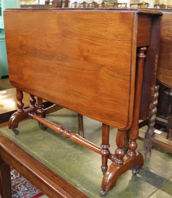 Mahogany Sutherland table(-)